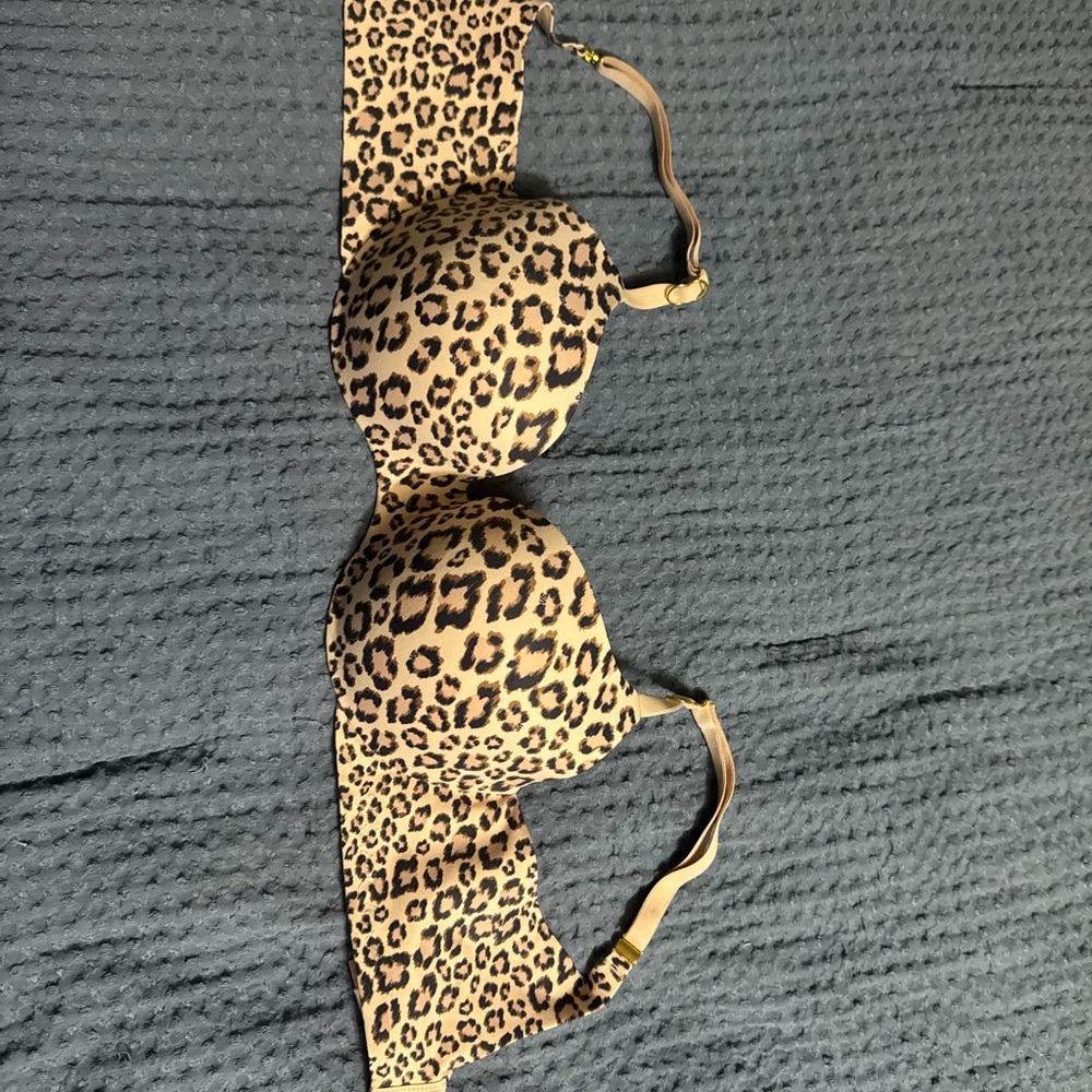 Victoria's Secret Brown and Black Leopard Print Earrings